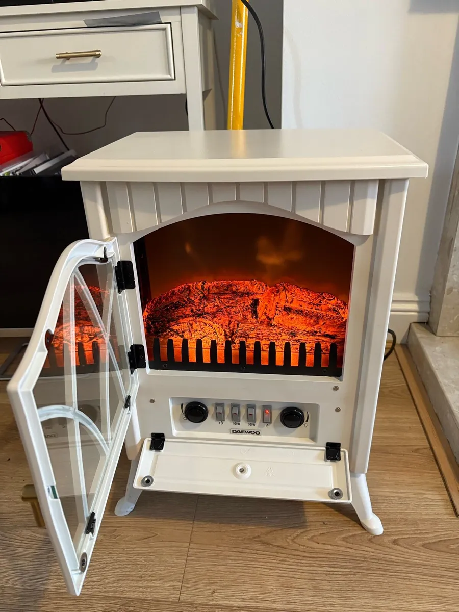 White Electric stove heater - Image 2