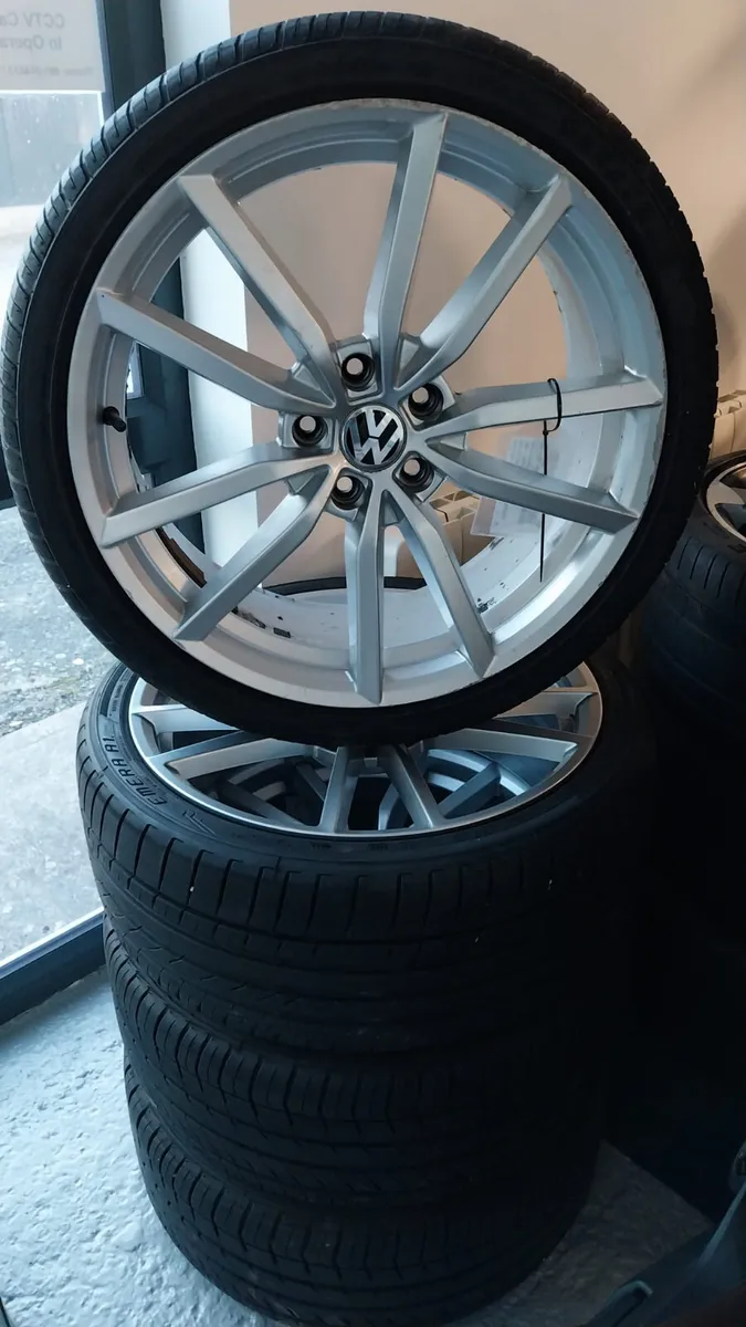 2016 Volkswagen Golf 19" Alloy Wheels Set235/35R19 - Image 2