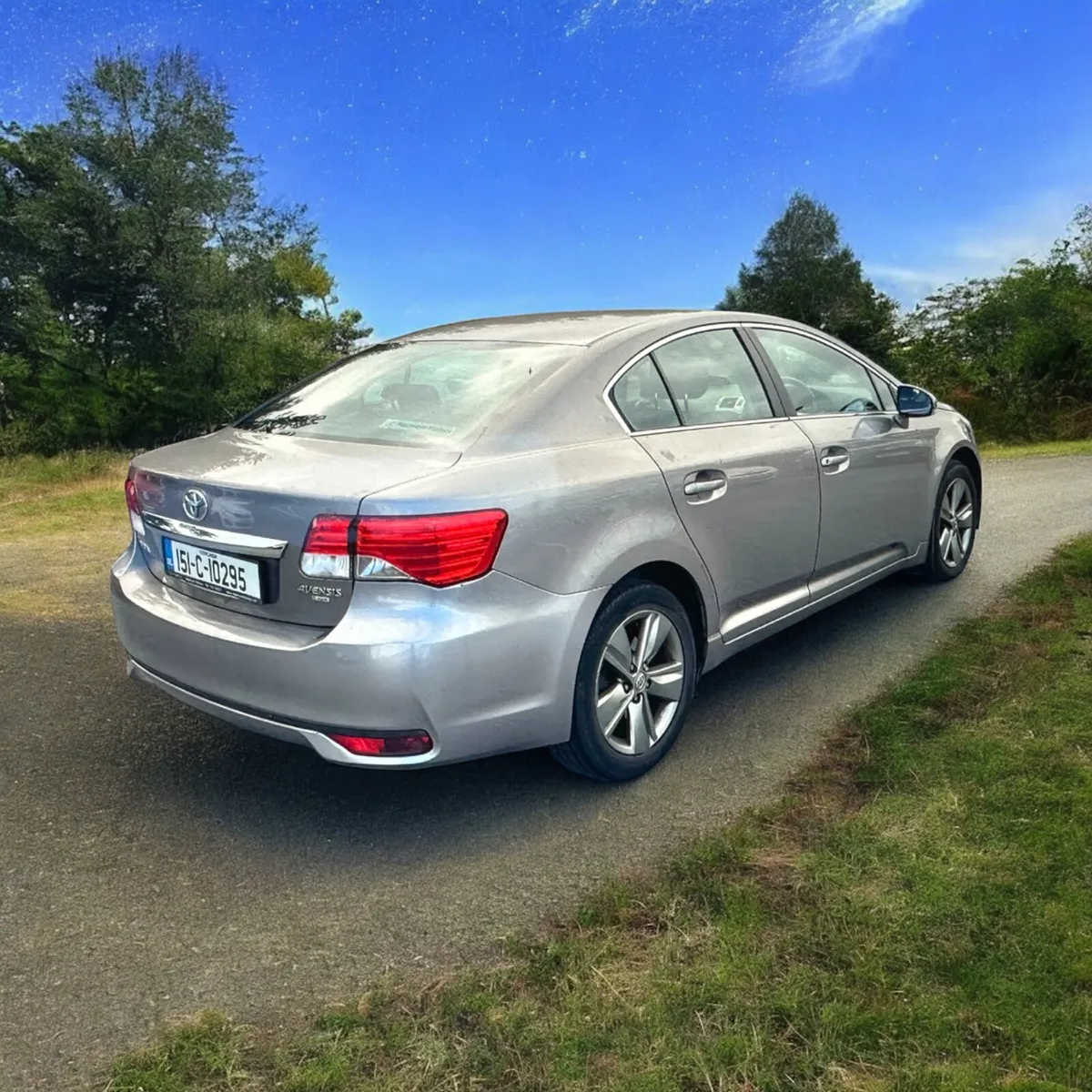 2105 Toyota Avensis D-4D 2.0 Saloon Low Miles - Image 4