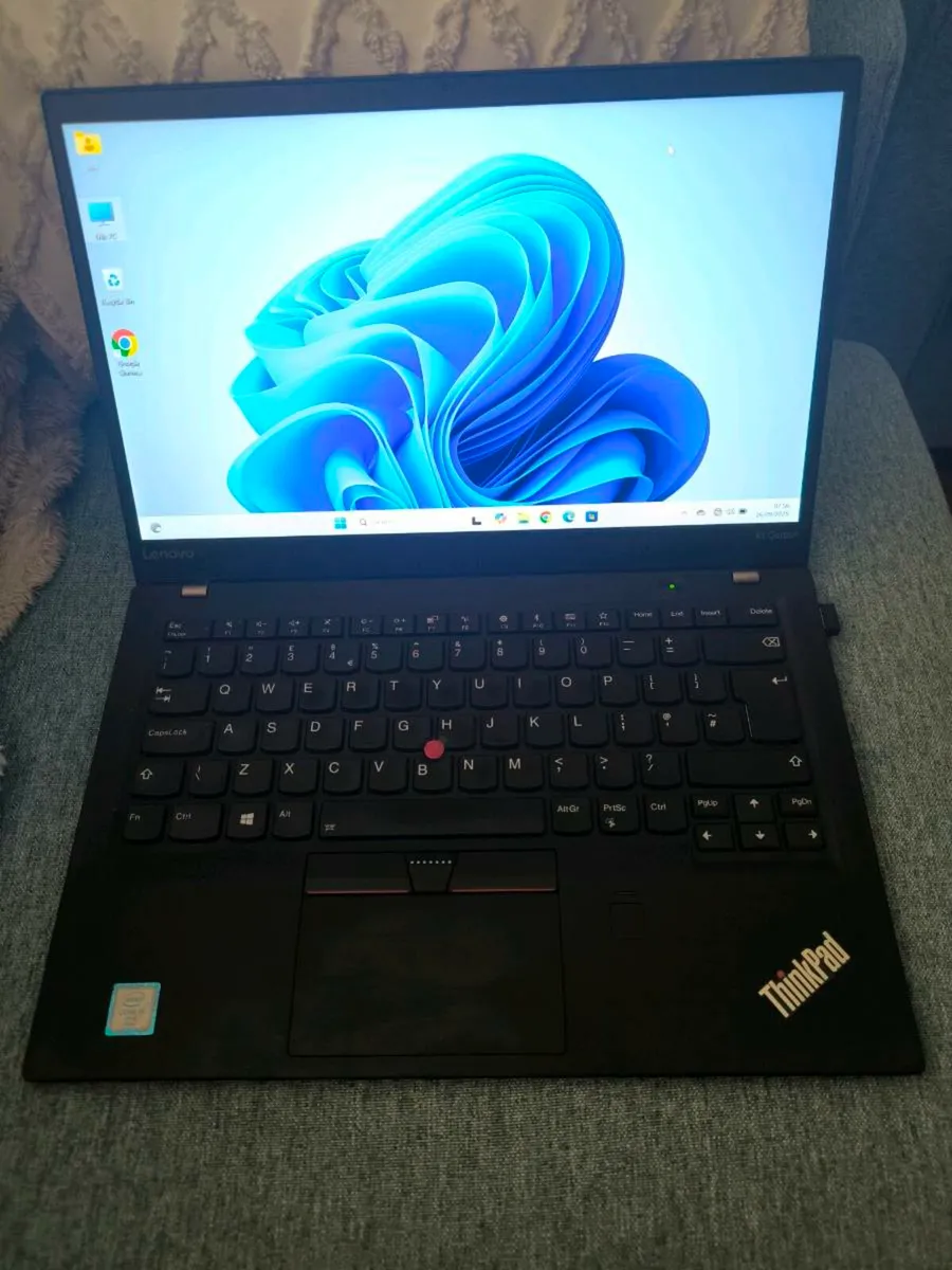 Lenovo thinkpad X1 carbon 6th gen - Image 1