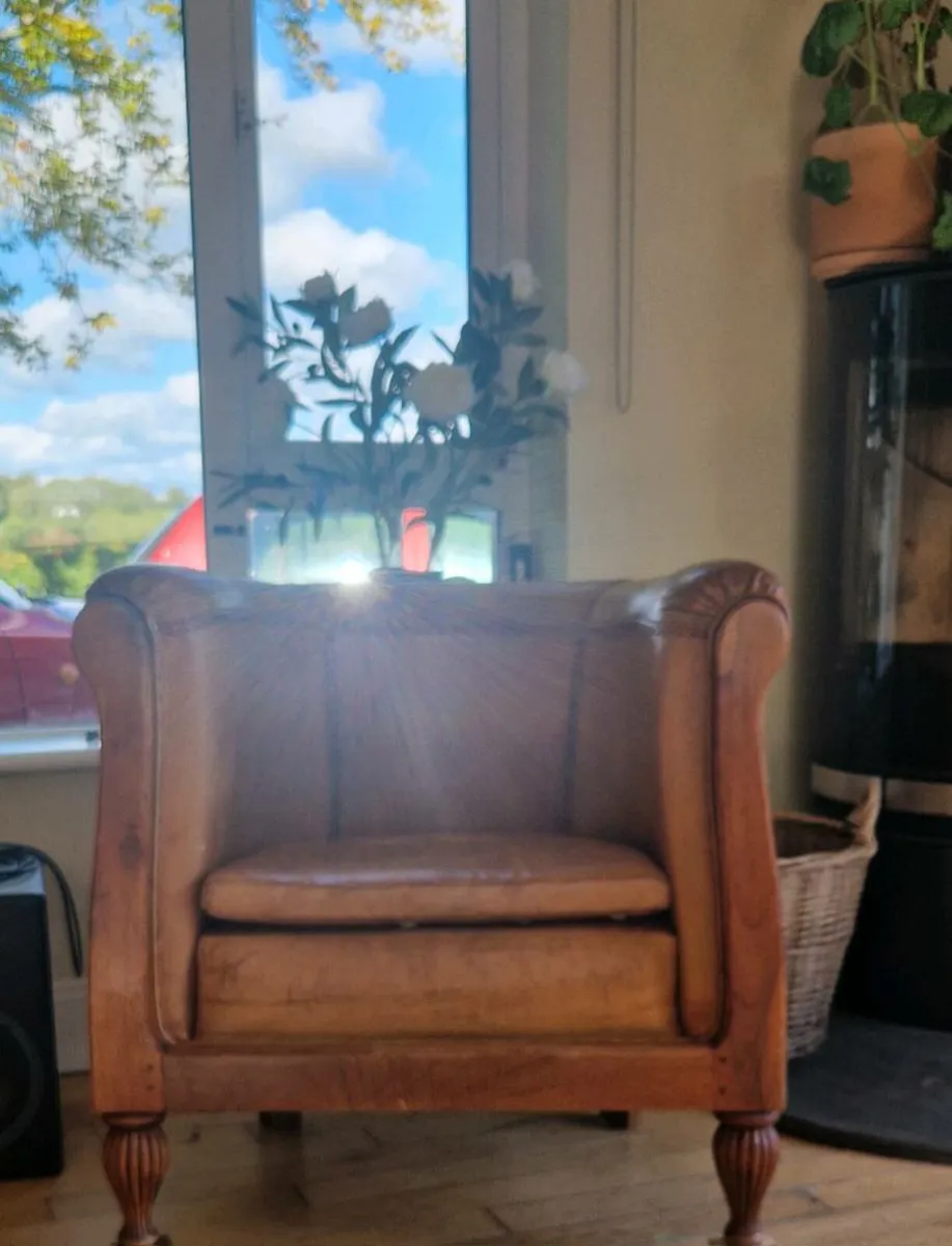 RARE Vintage leather club armchair and Sofa - Image 2
