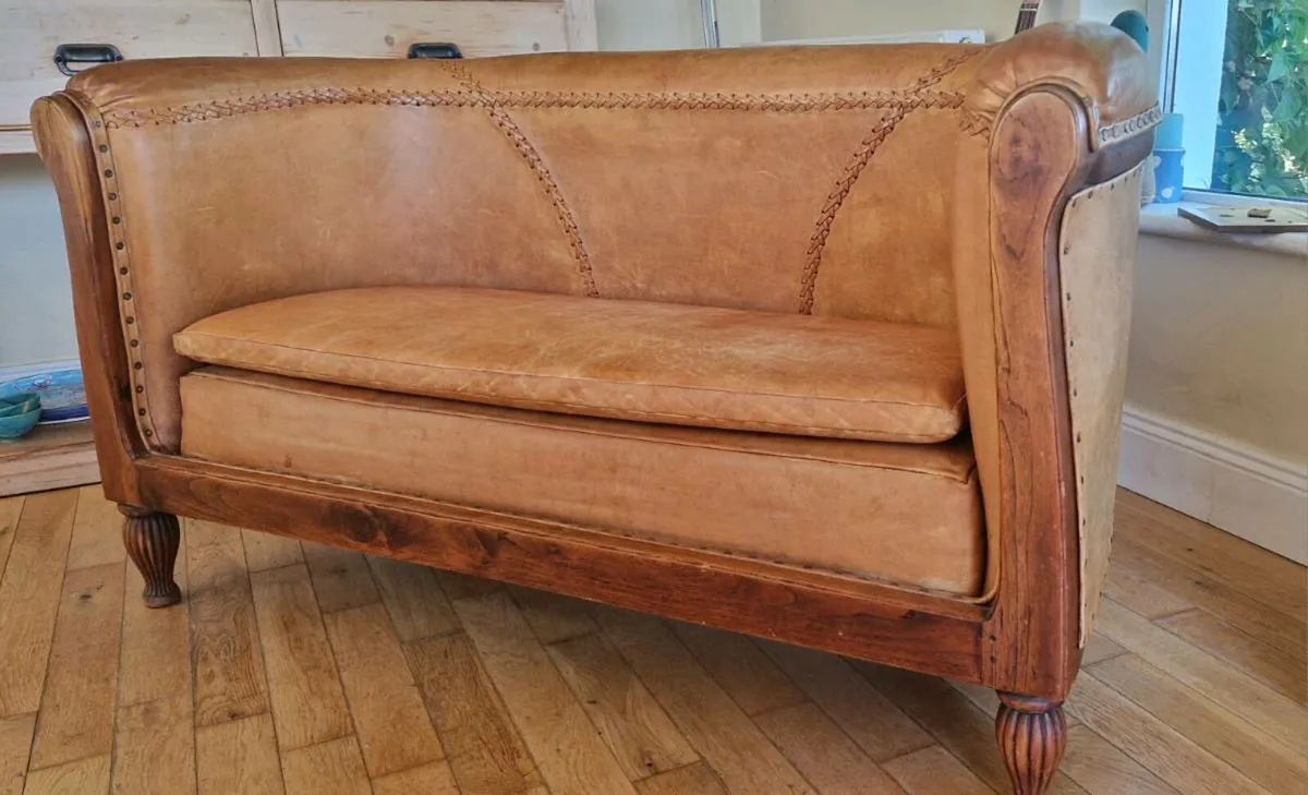RARE Vintage leather club armchair and Sofa - Image 3