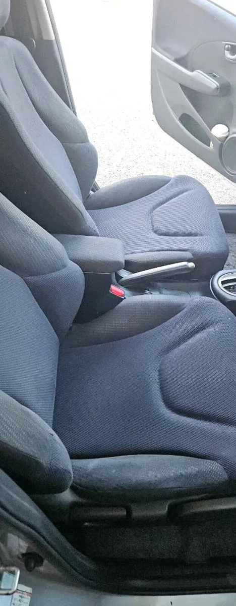Honda fit 2011 - Image 3