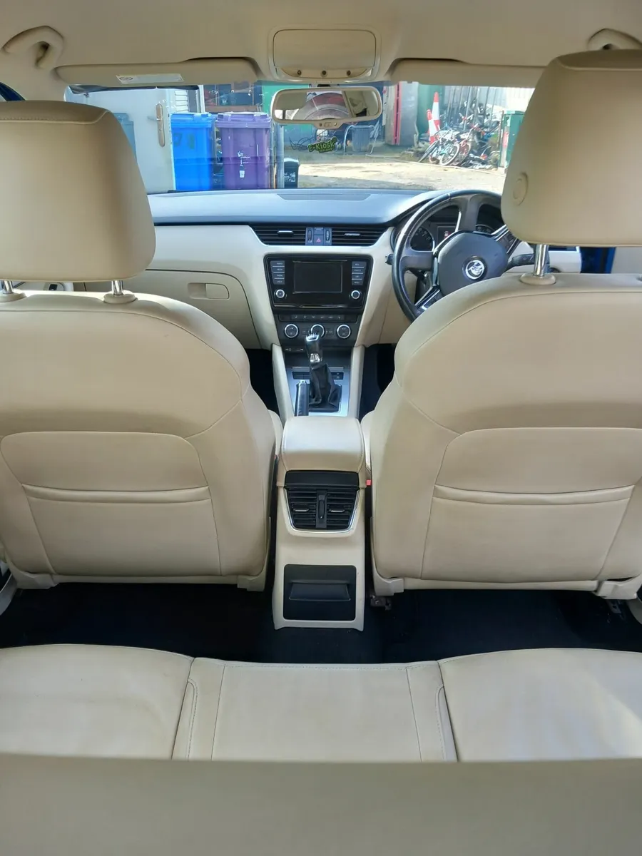 Skoda Octavia 2014 - Image 2