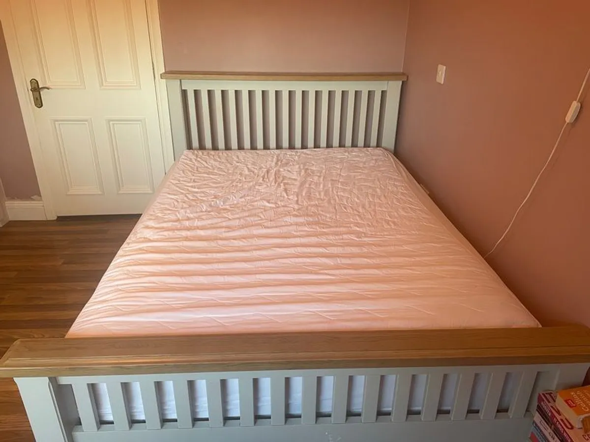 timber double bed with oak finish - Image 1