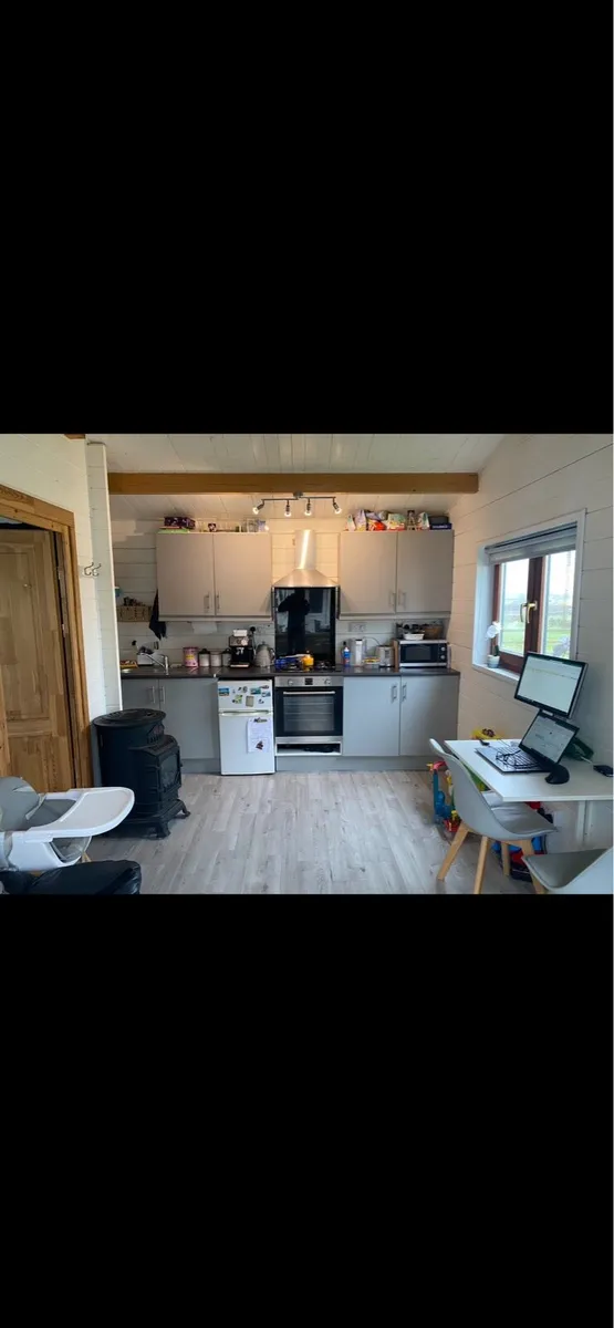 One bed Log cabin (1 bed) - Image 3