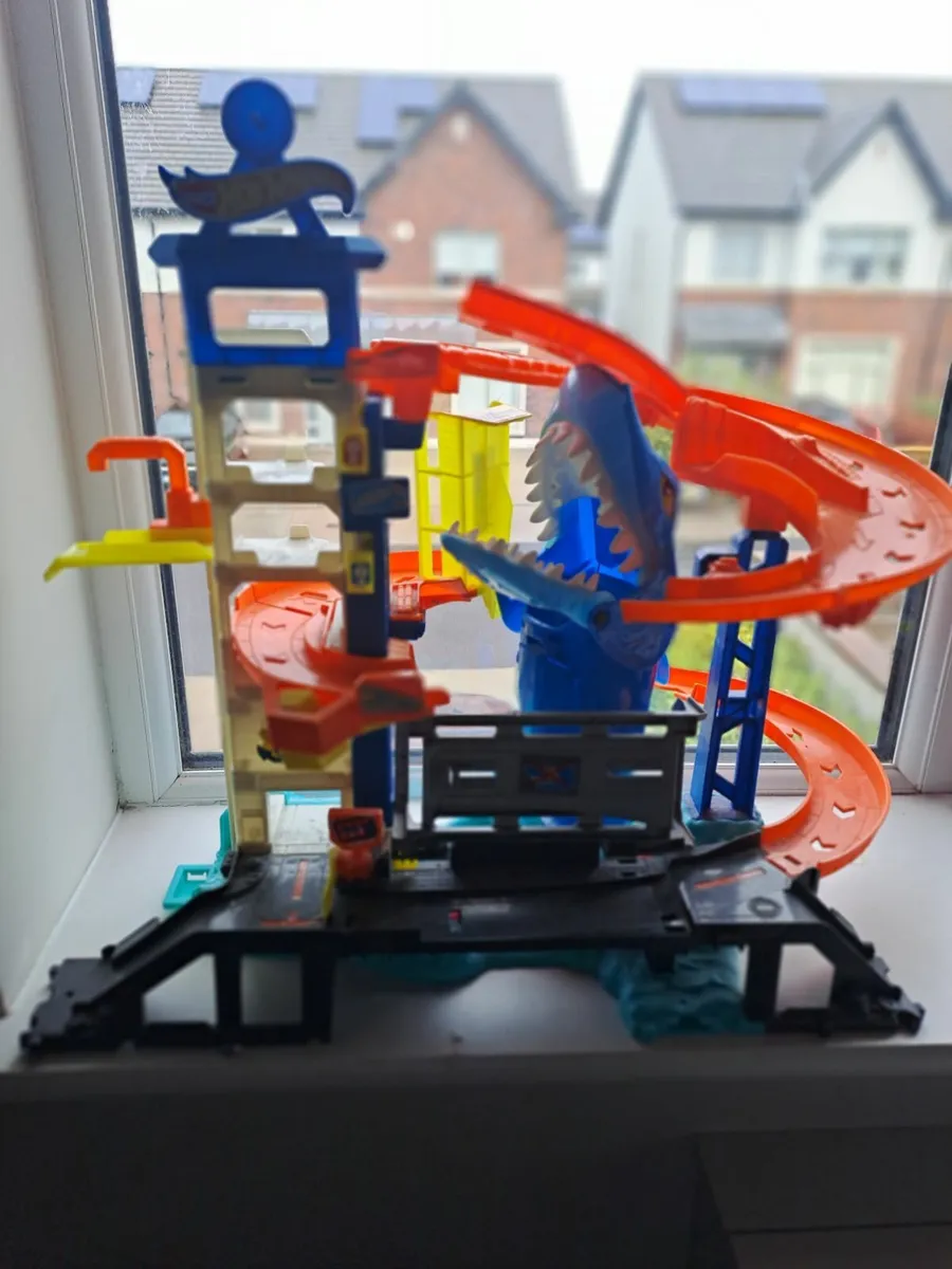 Hot wheels - Image 1