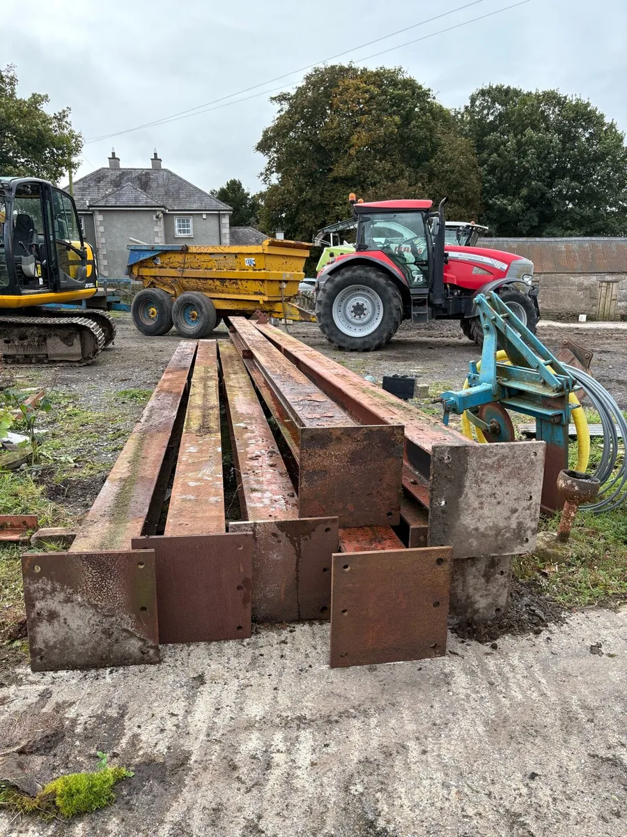 Steel posts - Image 1