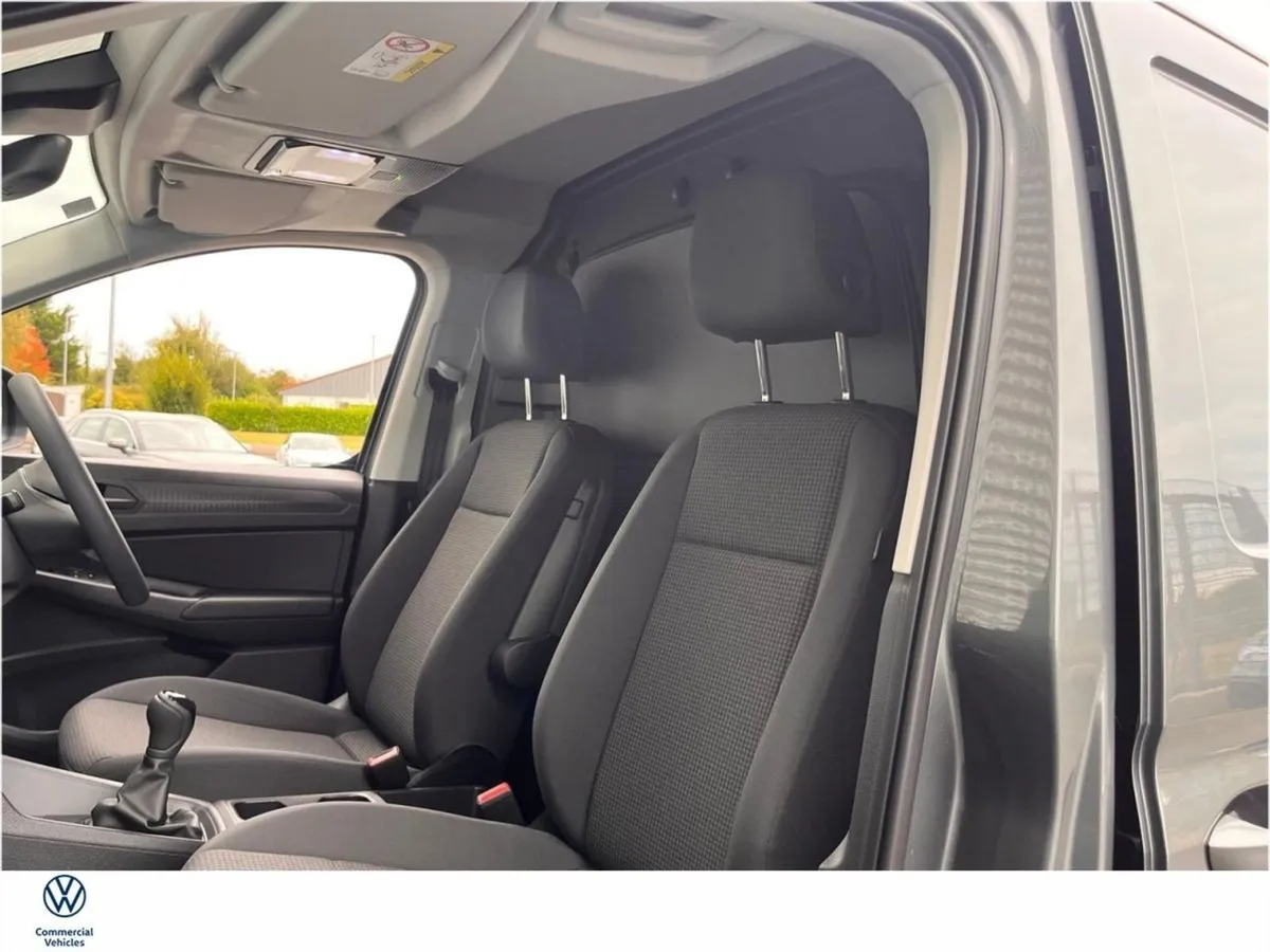 Volkswagen Caddy Maxi Cargo Business 102HP - Image 4