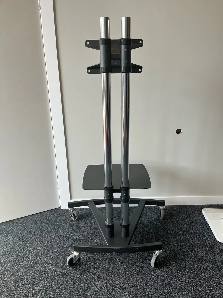 Portable tv stand / trolley - Image 2