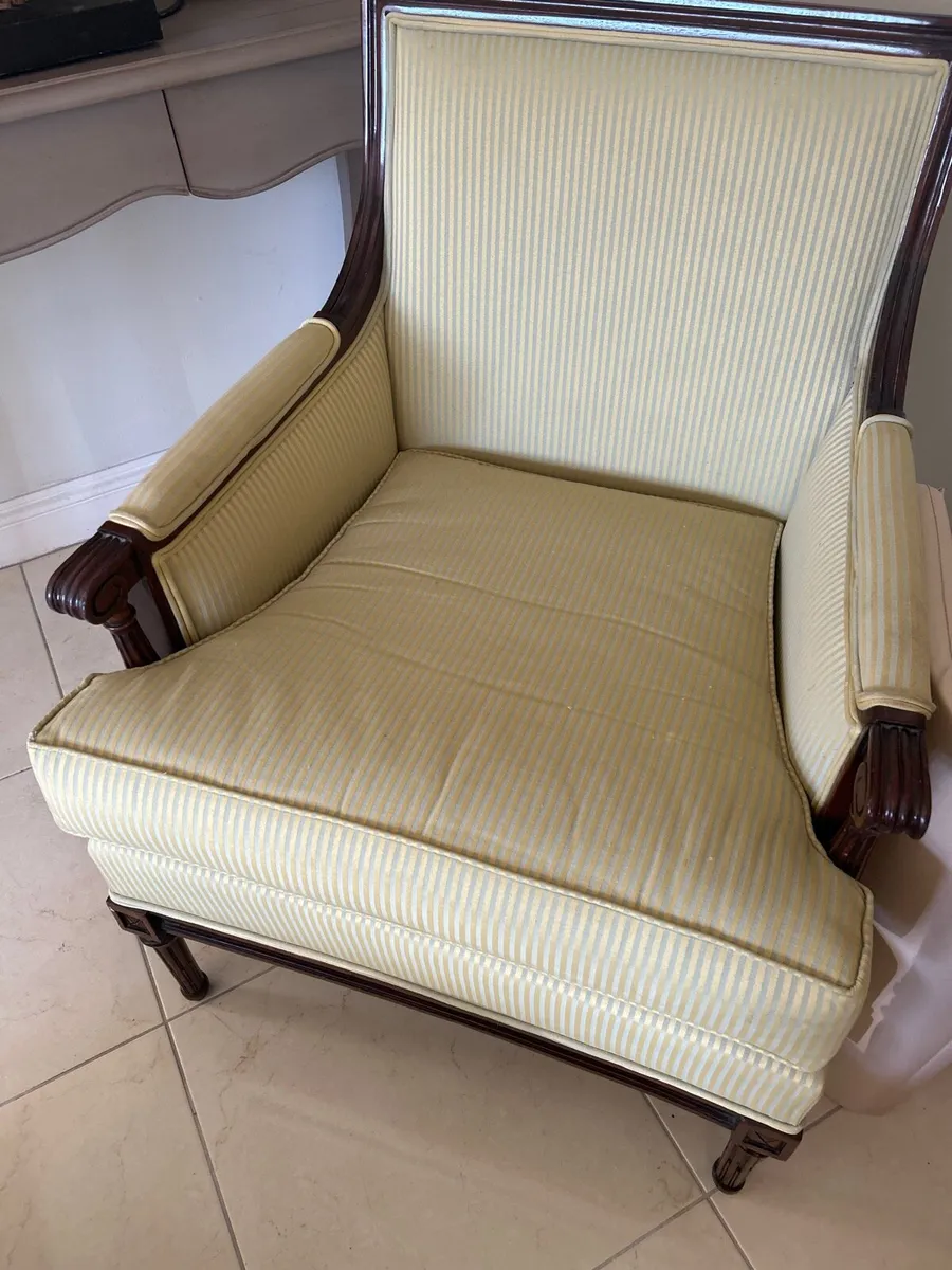 Arm chair - Image 1