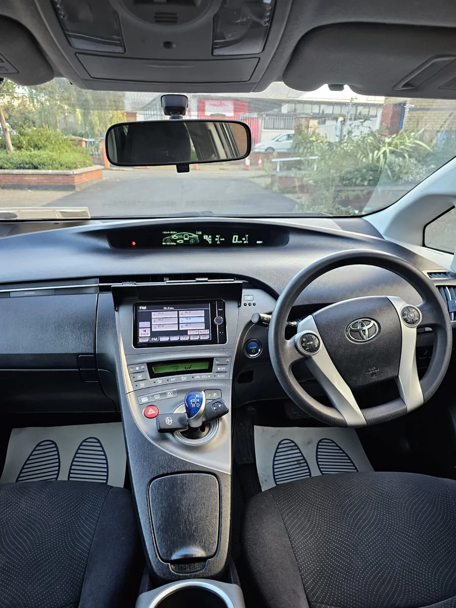 Toyota Prius 2013 Automatic Hybrid - Image 4