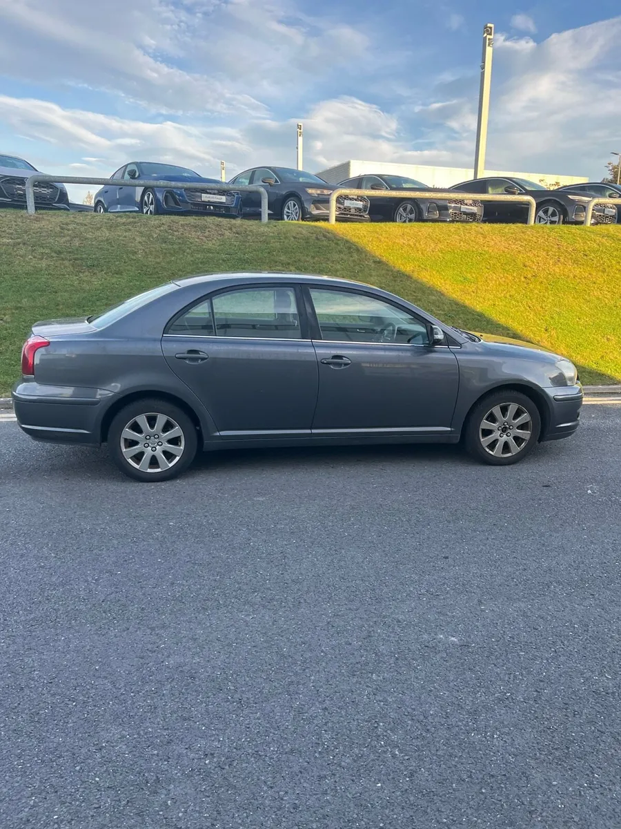 Toyota Avensis - Image 1