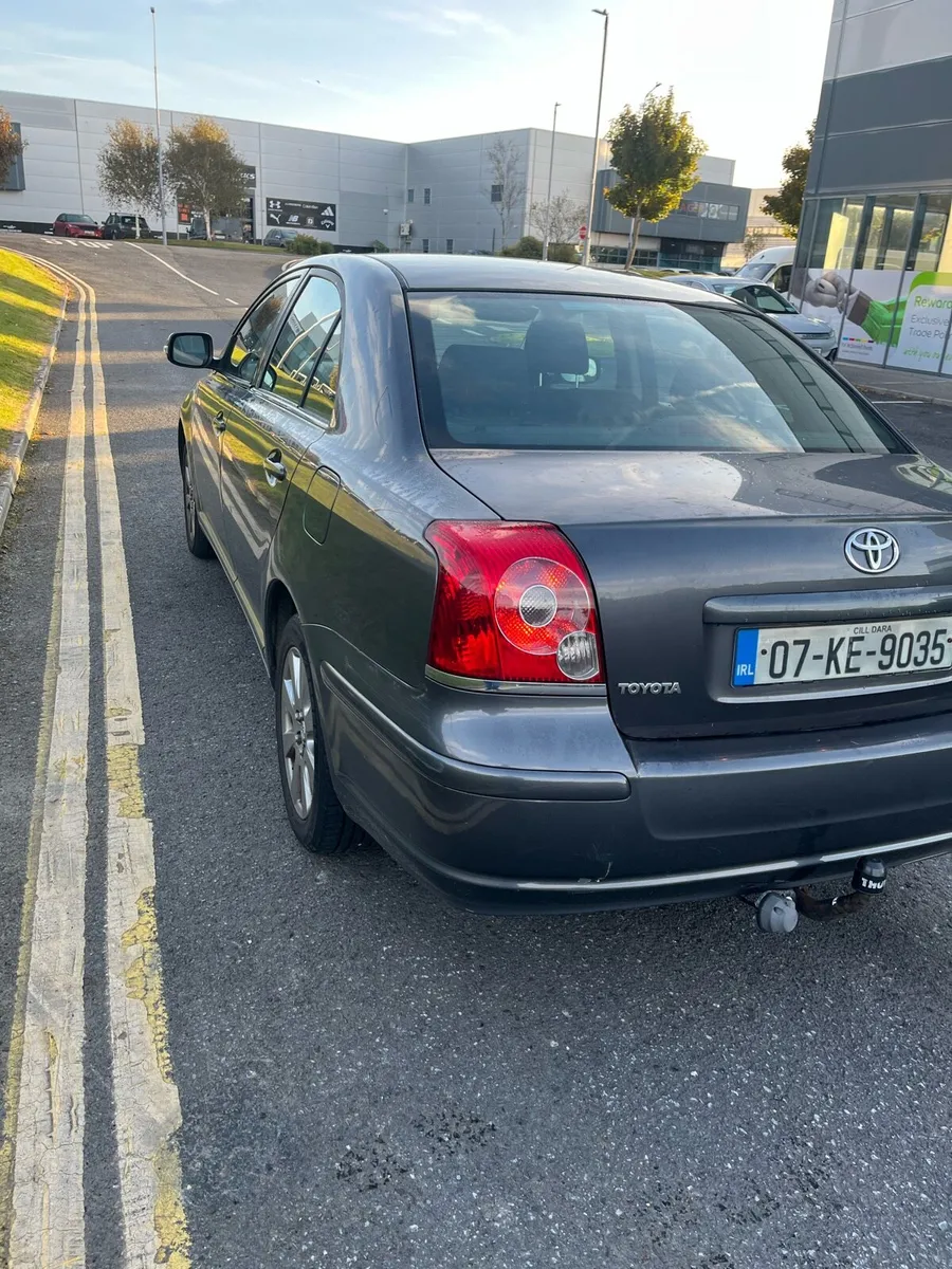 Toyota Avensis - Image 4
