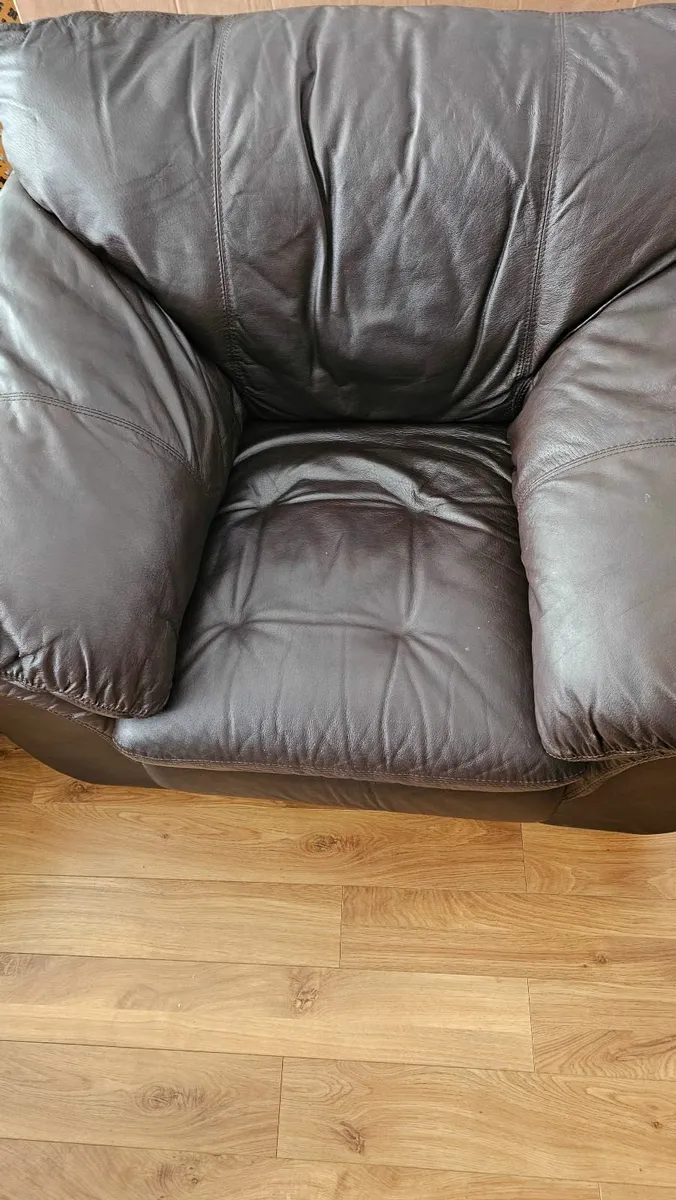 Leather couch & armchairs - Image 4