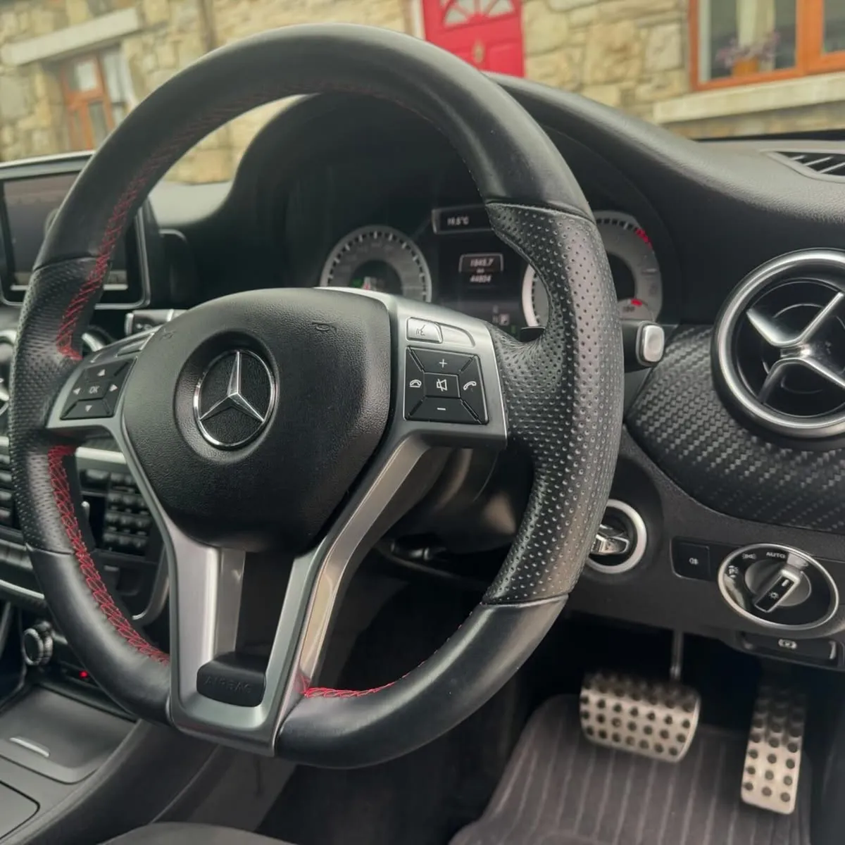 Mercedes-Benz A-Class 2014 - Image 1