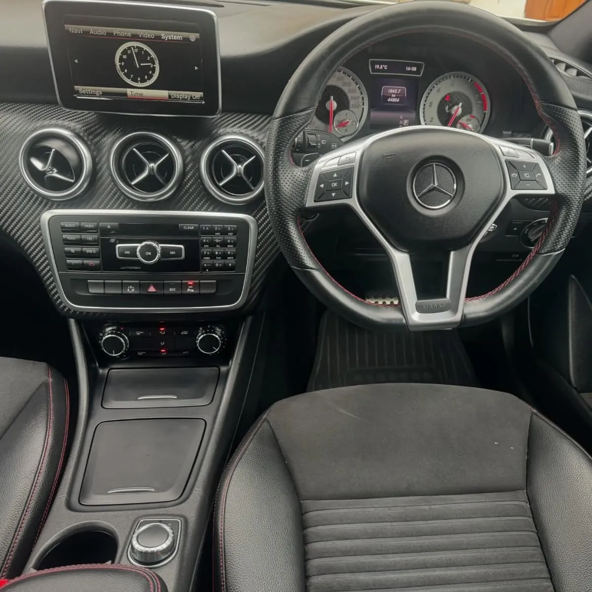 Mercedes-Benz A-Class 2014 - Image 2