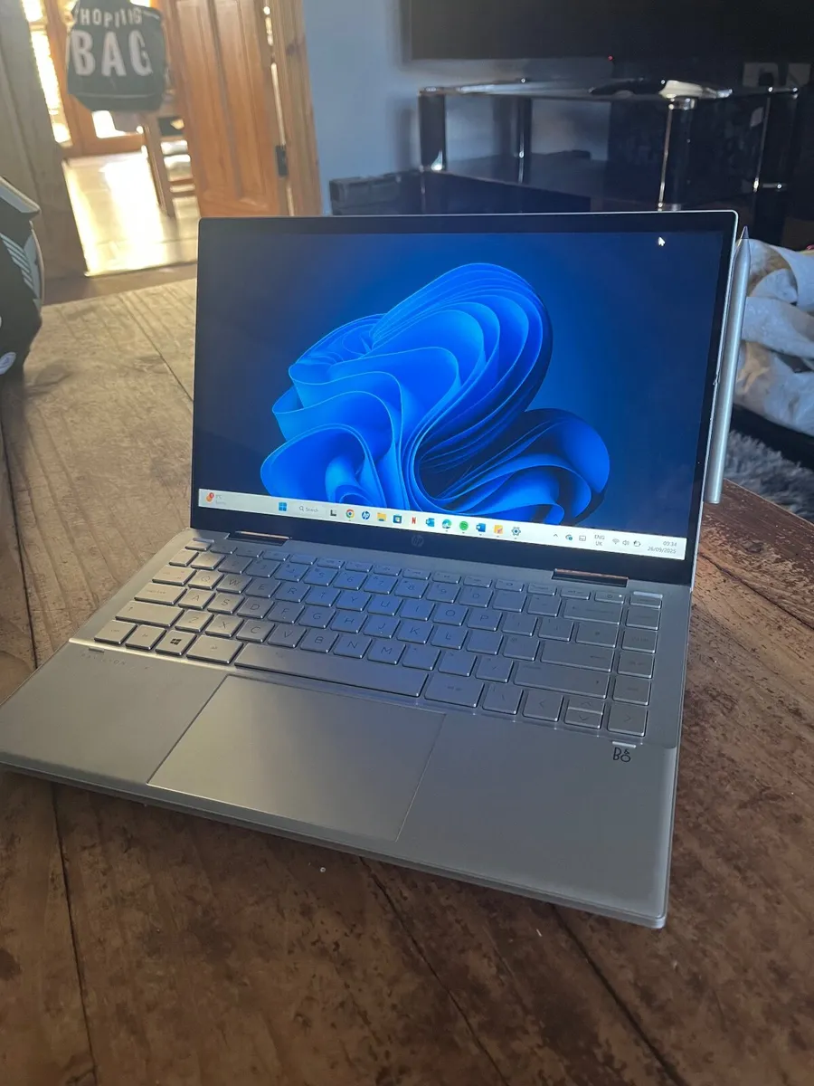 HP Pavilion x360 convertible Laptop with pen. - Image 1
