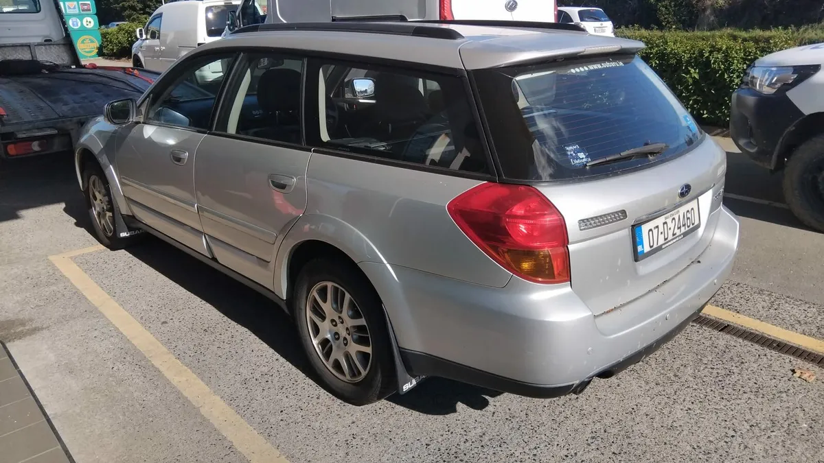 2007 subaru outback 2.5 petrol 4x4 automatic - Image 3