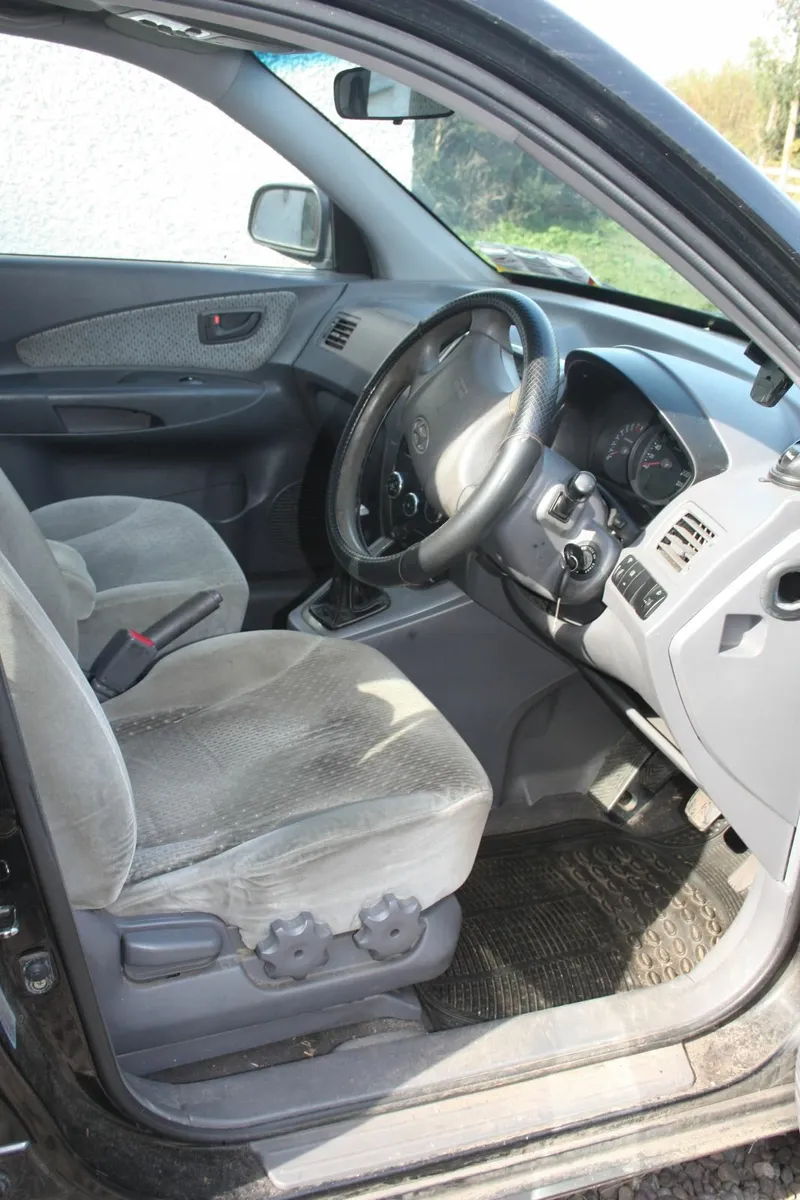 Hyundai Tucson 2005 - Image 3