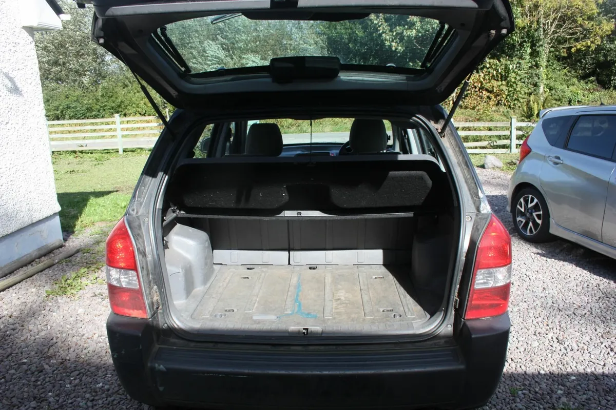 Hyundai Tucson 2005 - Image 4