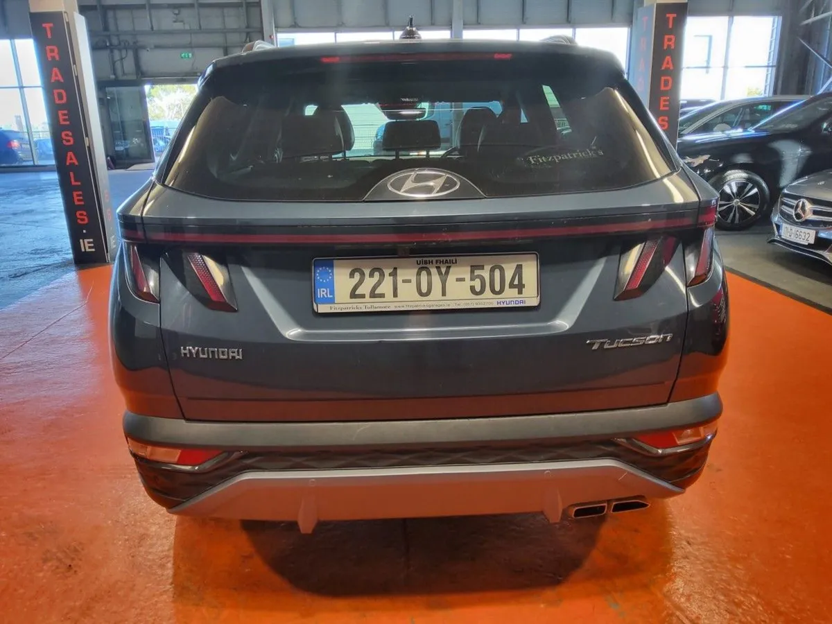 Hyundai Tucson 2WD Executive Plus - Image 3