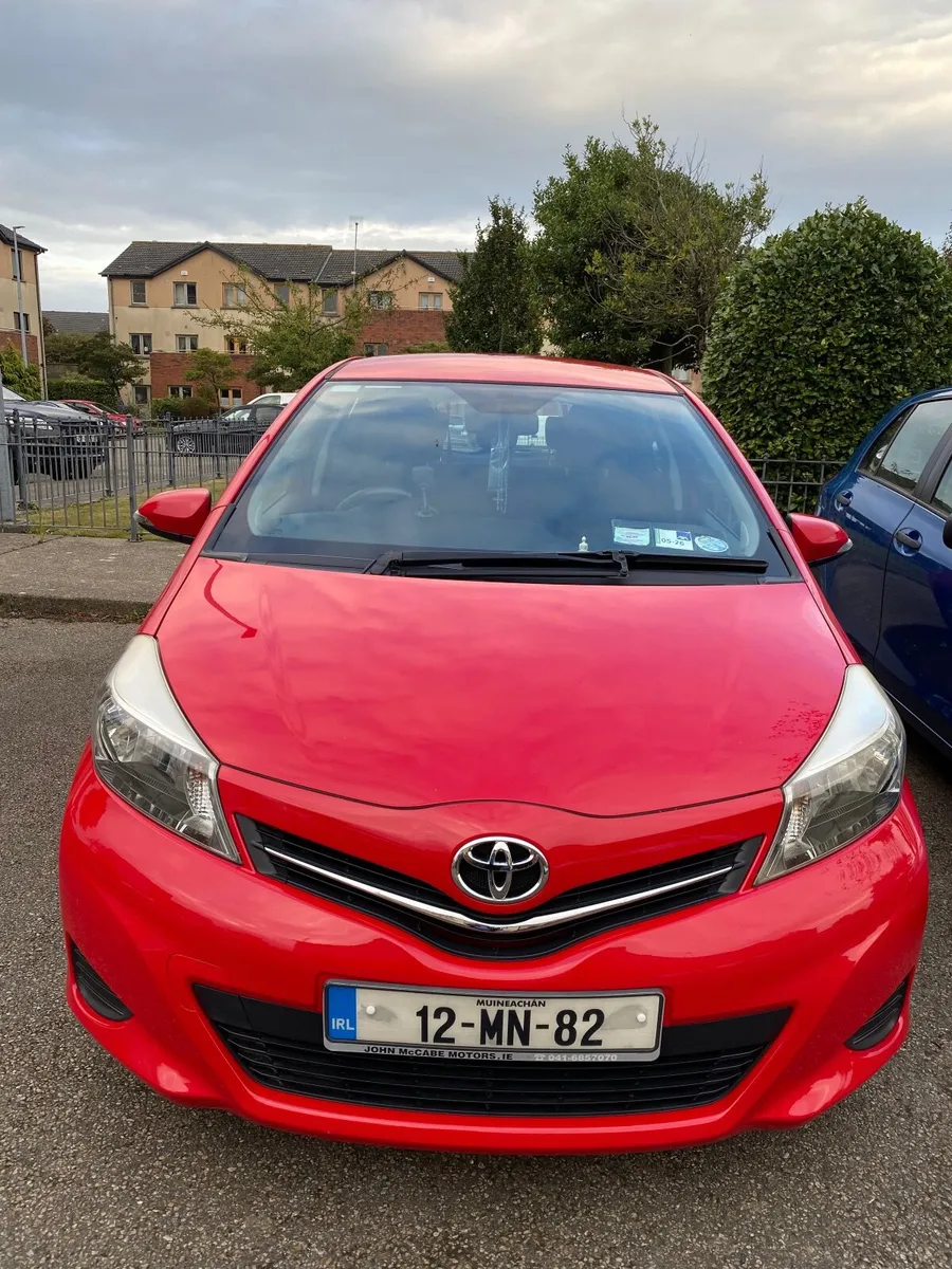 Toyota Yaris 2012 - Image 2