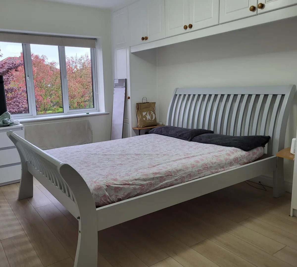 Bed frame - Image 1