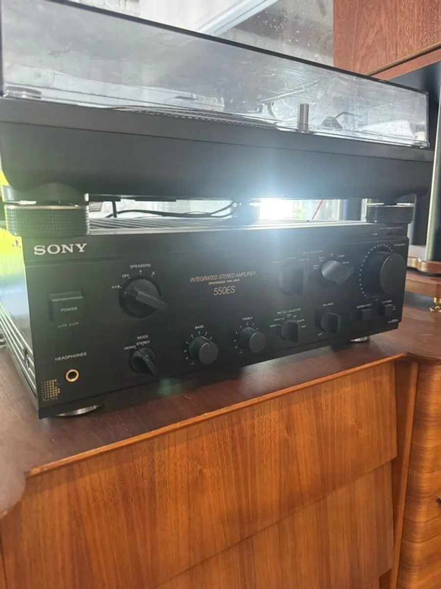 Sony TA-550ES stereo amplifier - Image 2