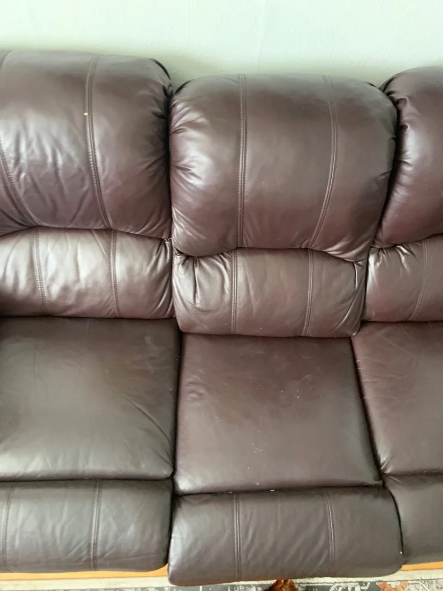 3 piece Suite - Image 1