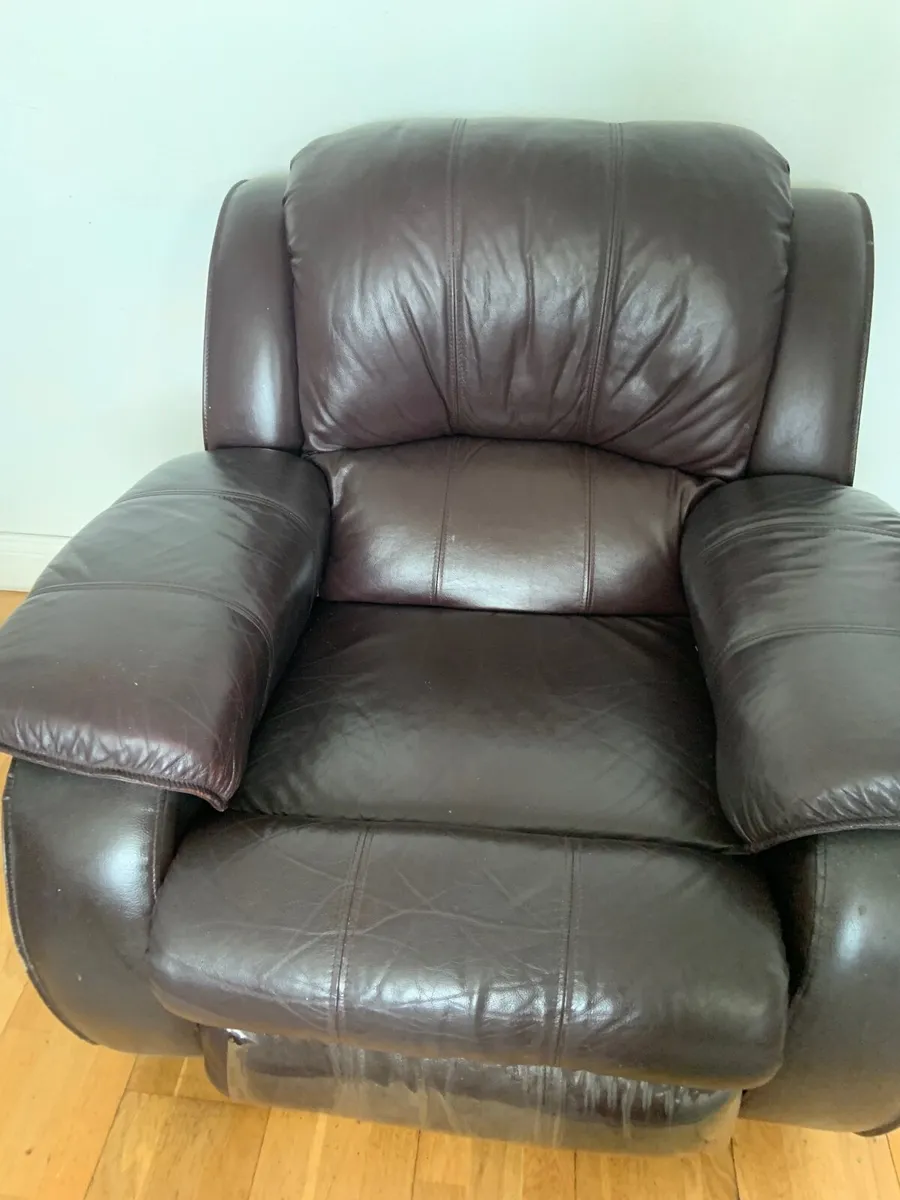 3 piece Suite - Image 2