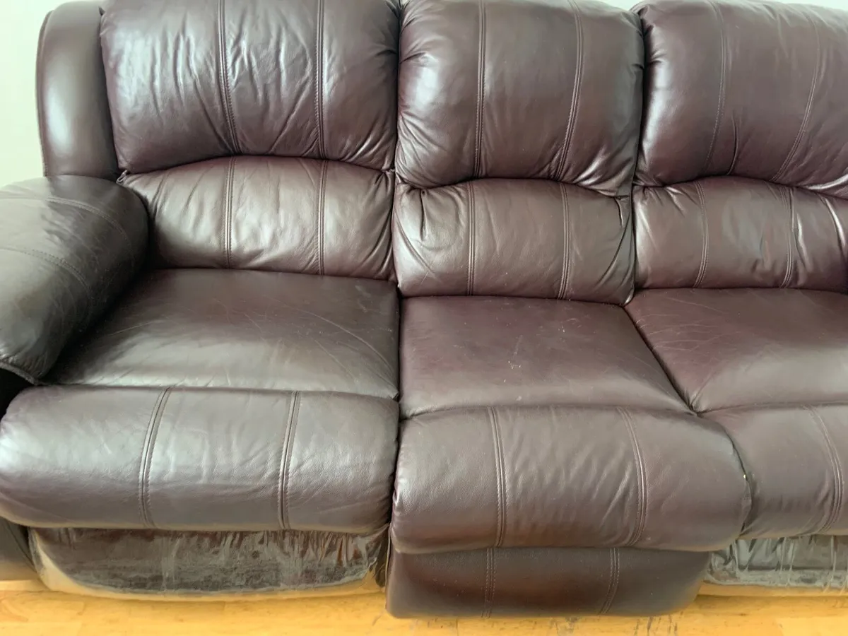 3 piece Suite - Image 3