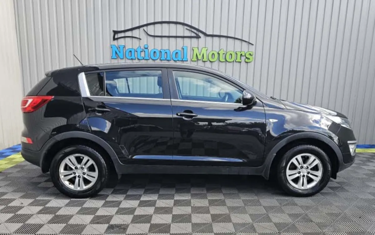 2013 Kia Sportage 1.7 LX DSL - Image 2