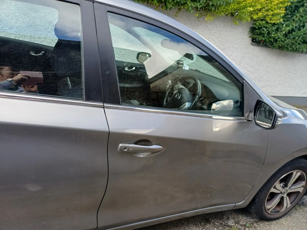 Car - Image 2