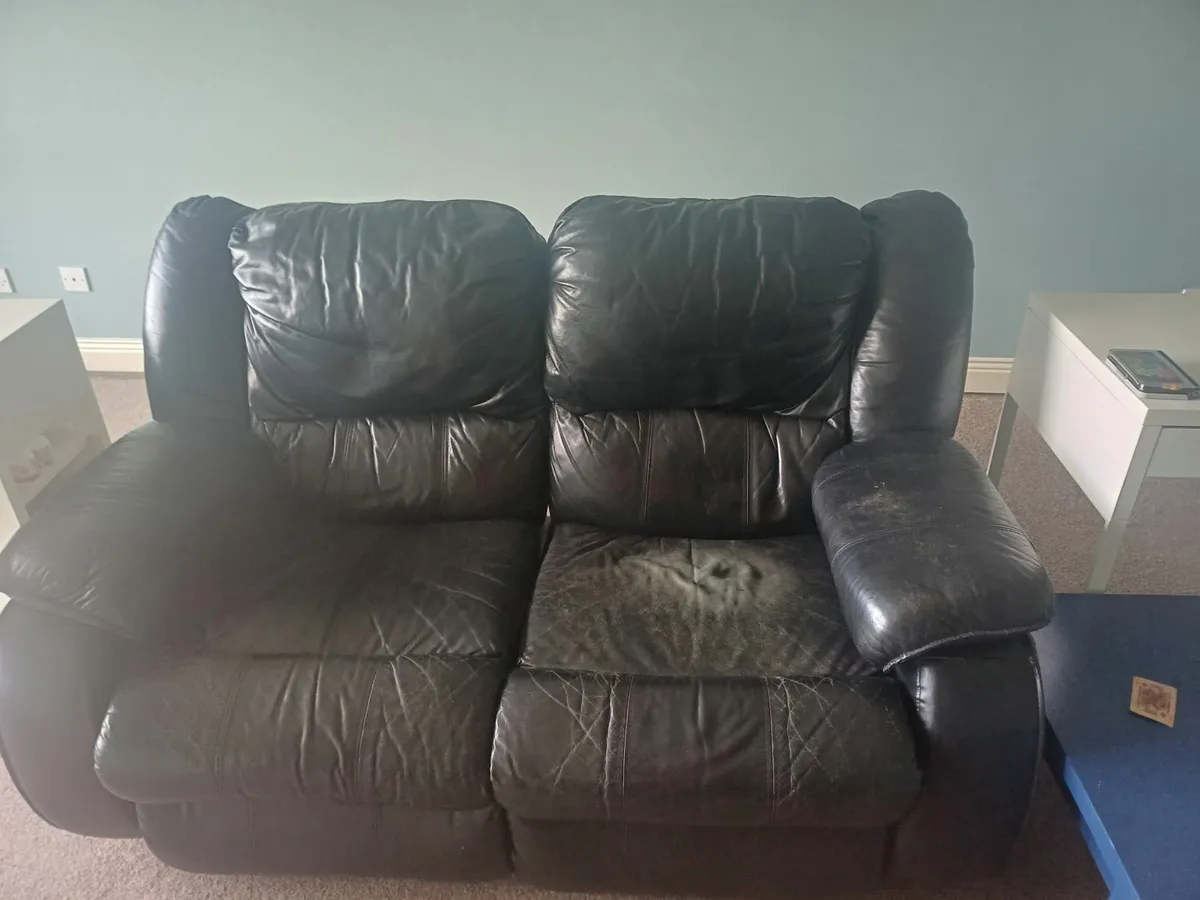 2 seater black leather couch - Image 2