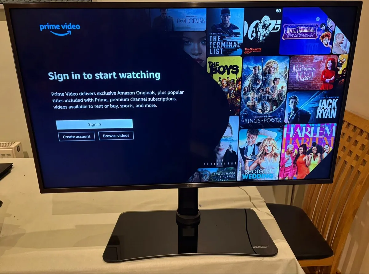 43 Inch LG Smart Tv - Image 2
