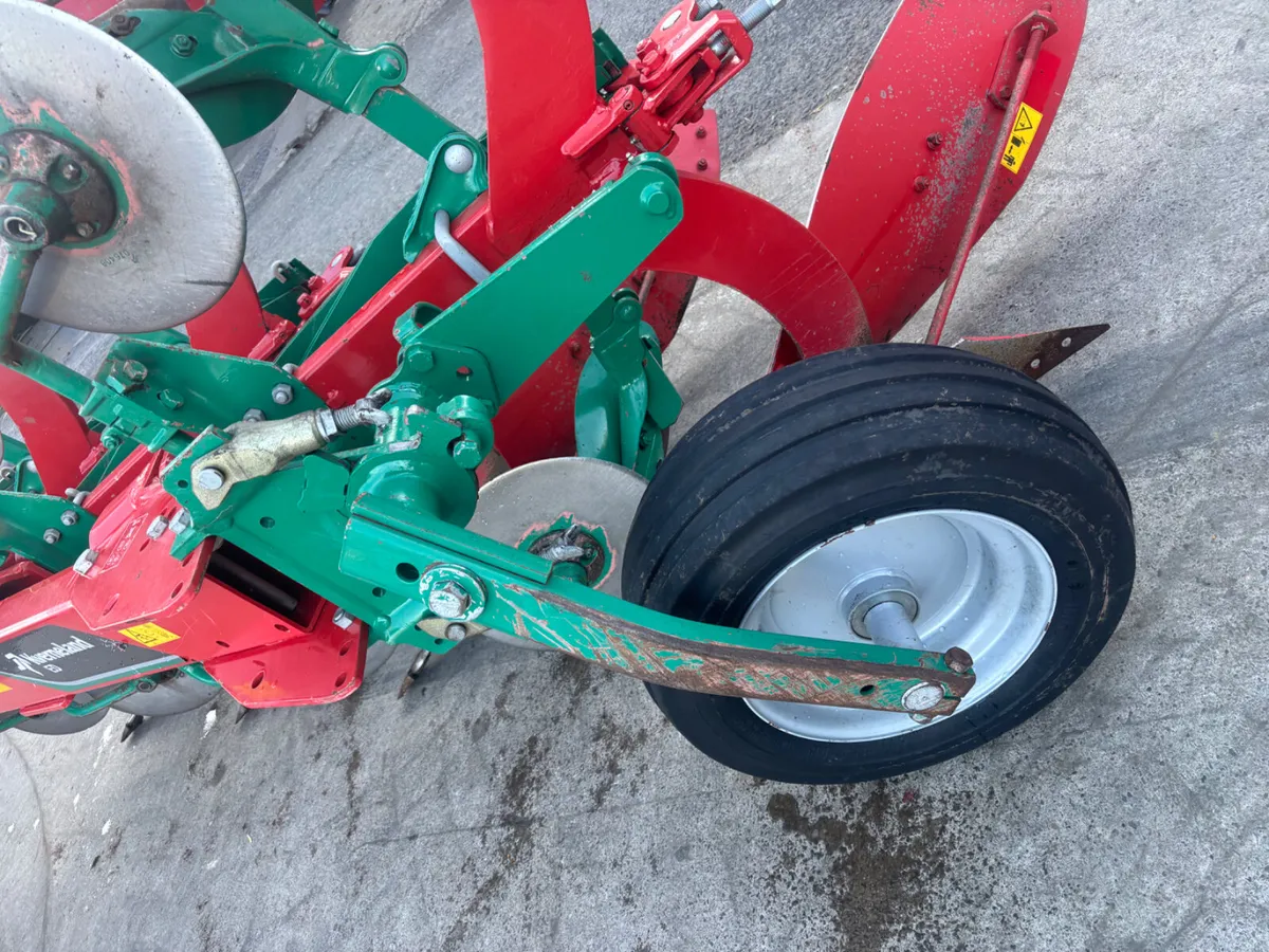 Kverneland ED 4 Furrow - Image 4