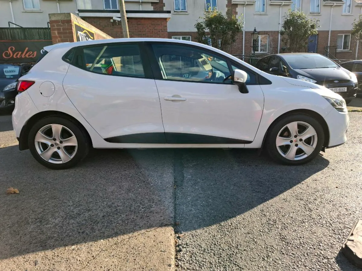 Renault clio - Image 2