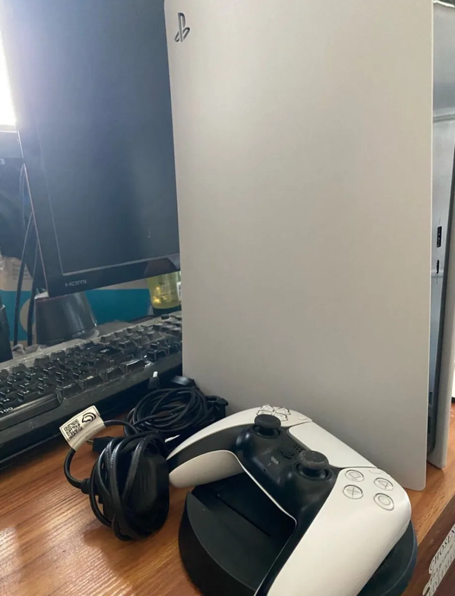PlayStation 5 / PS5 Disc version, boxed - Image 3