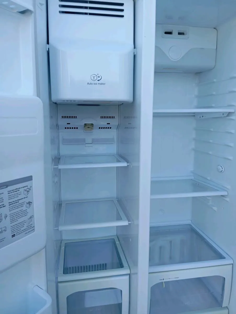 Fridge freezer - Image 2