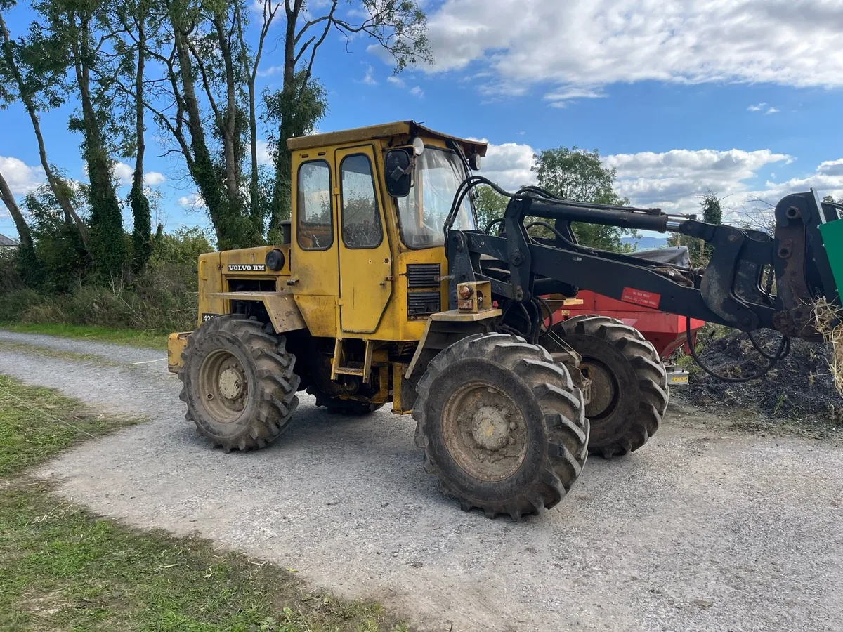 Volvo 4200 loader - Image 1