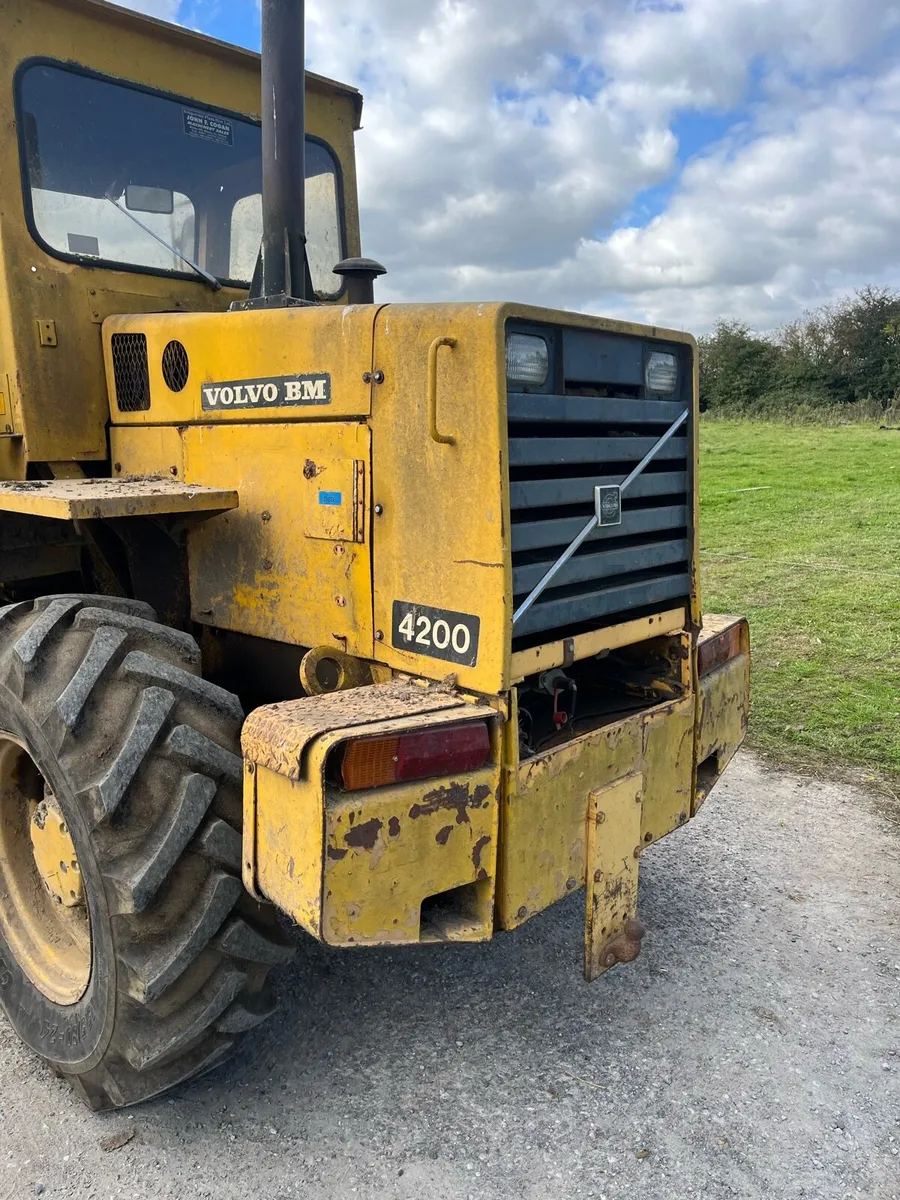 Volvo 4200 loader - Image 3