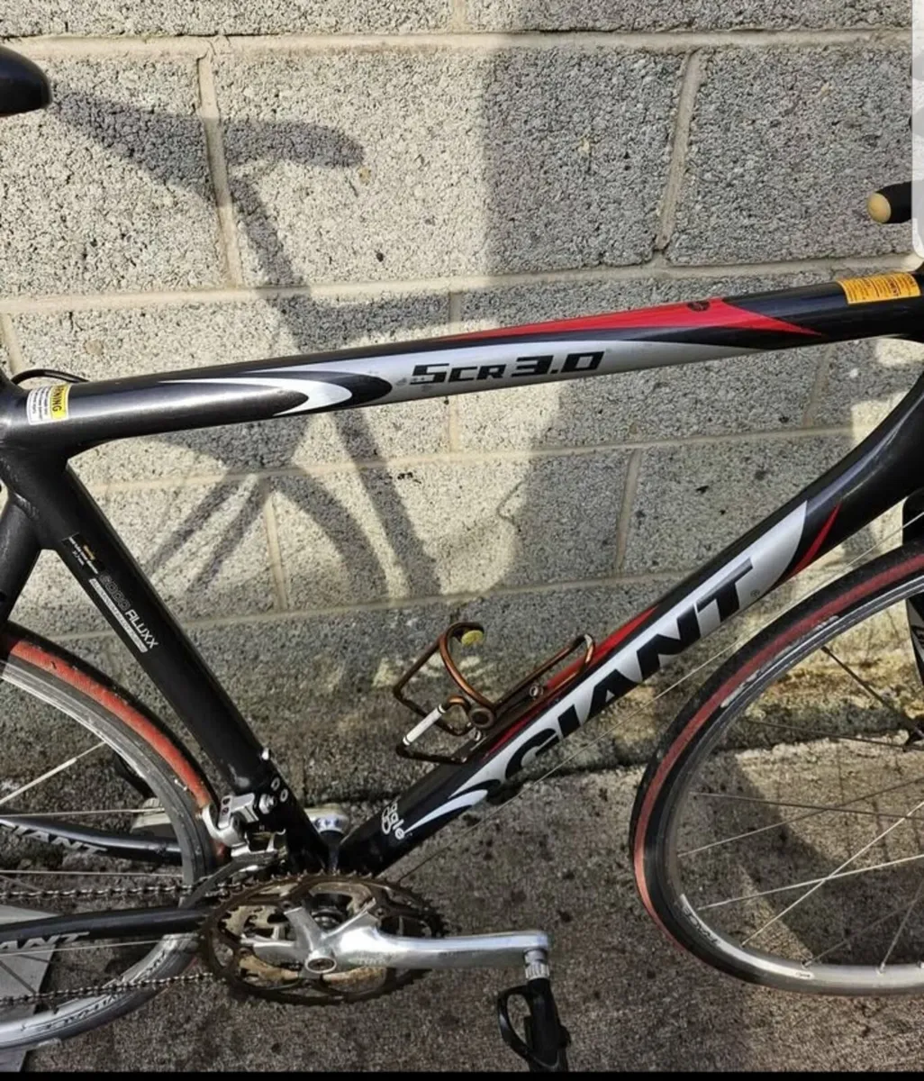 Giant road bike - Image 4