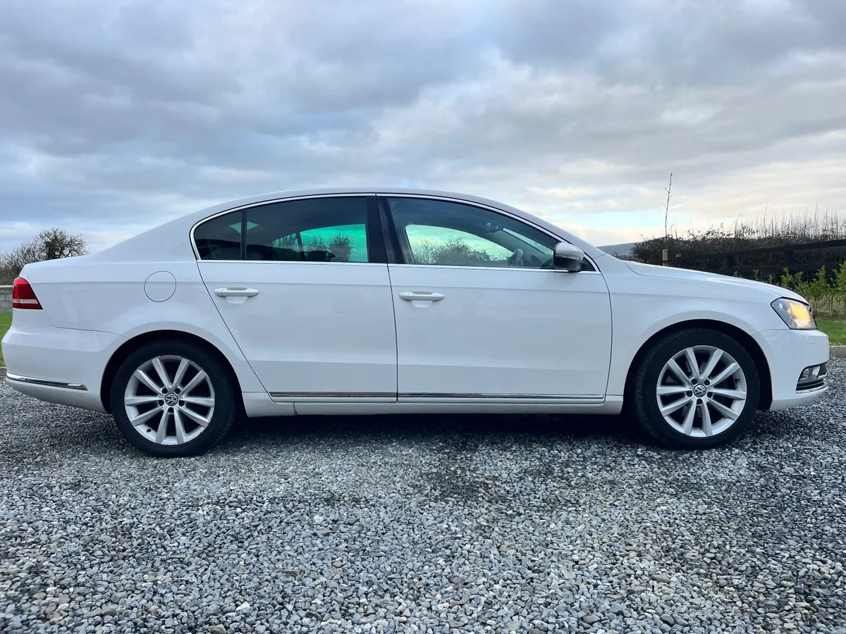 Volkswagen Passat 2013 - Image 4
