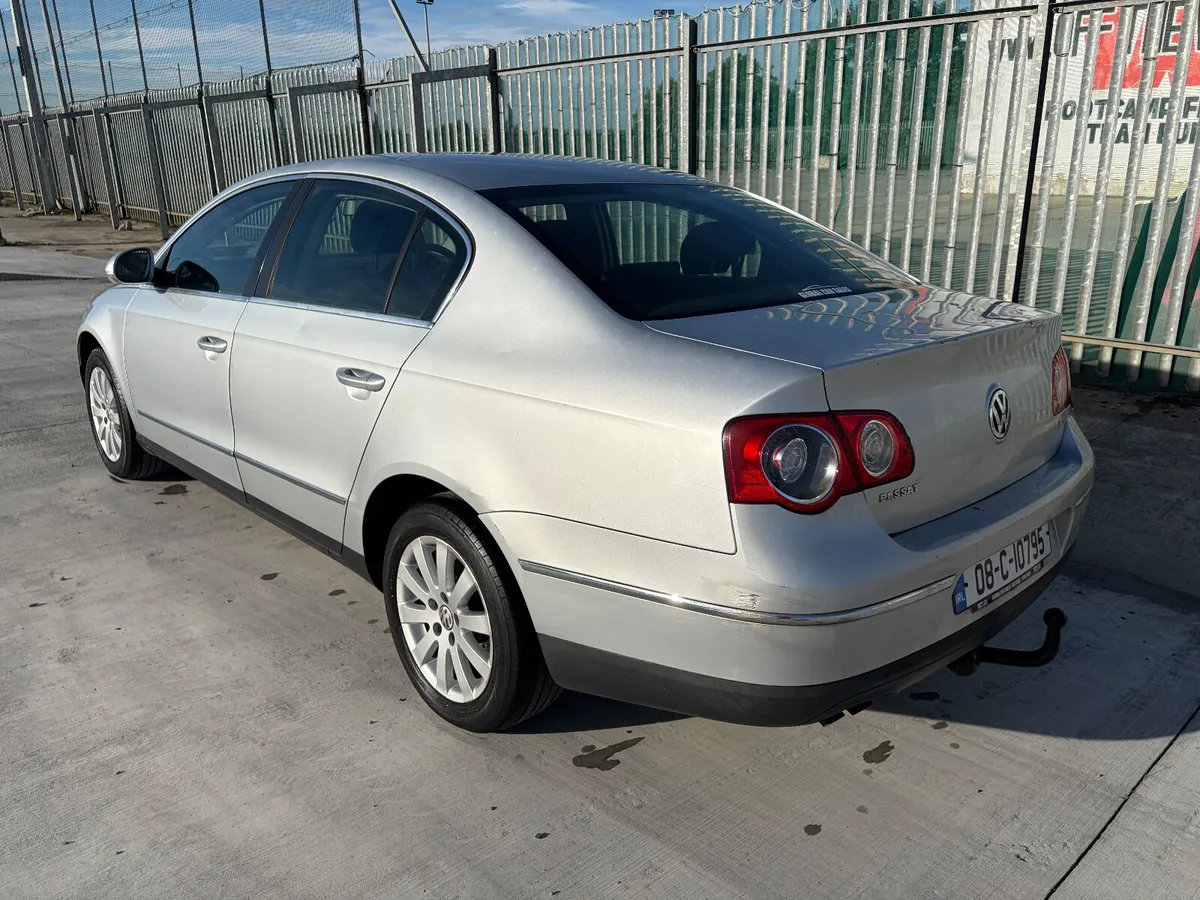 2008 Volkswagen Passat 1.9 TDI - Image 4