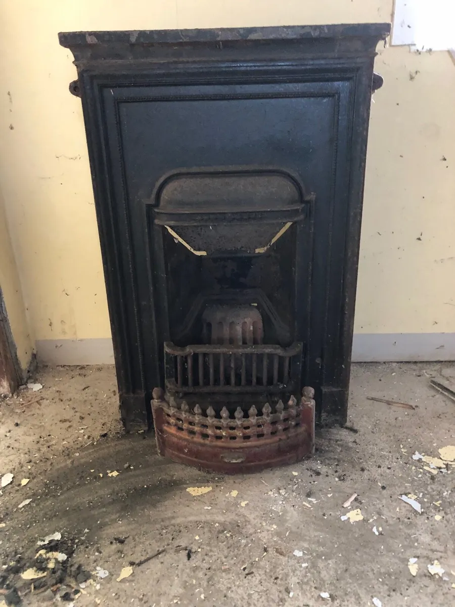 Old fireplace - Image 3