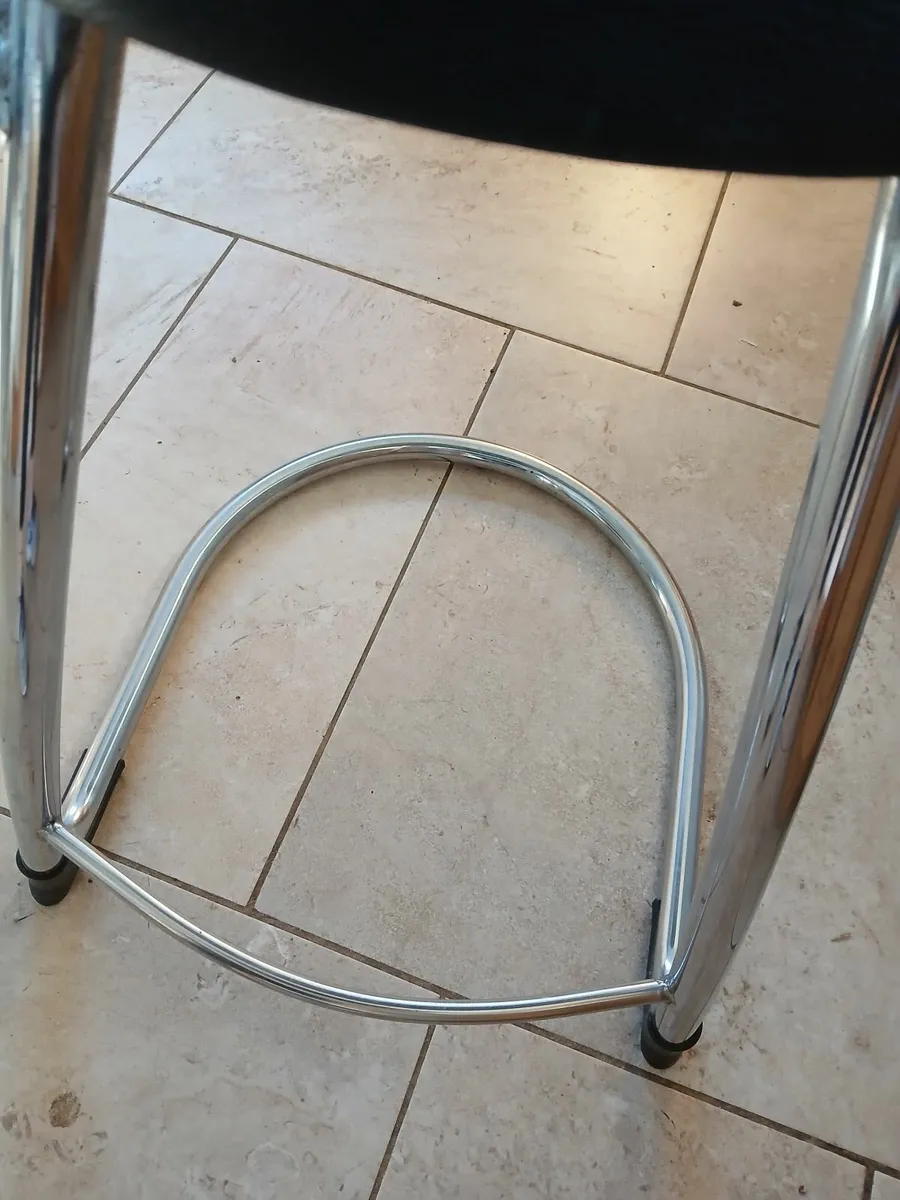 High stools - Image 4