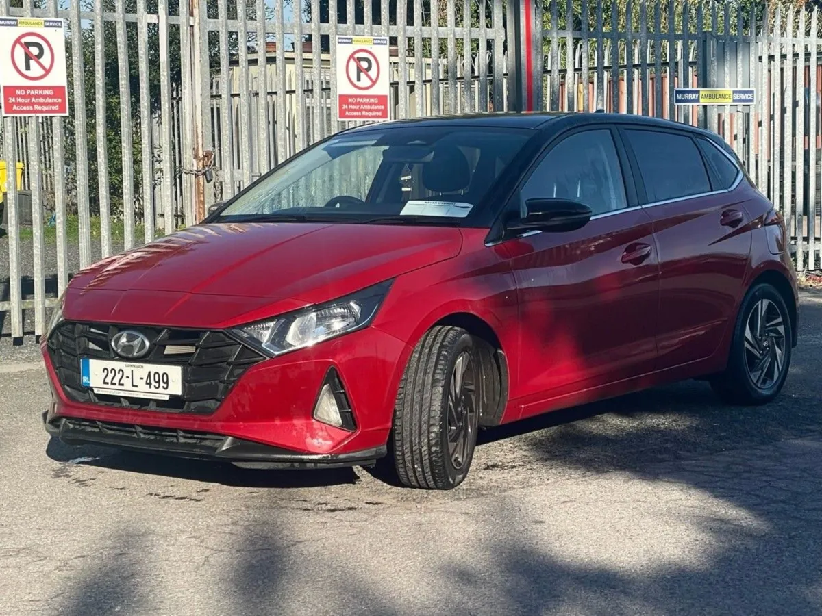 Hyundai i20 1.2 Launch Edition 2 Tone Roof - Image 3