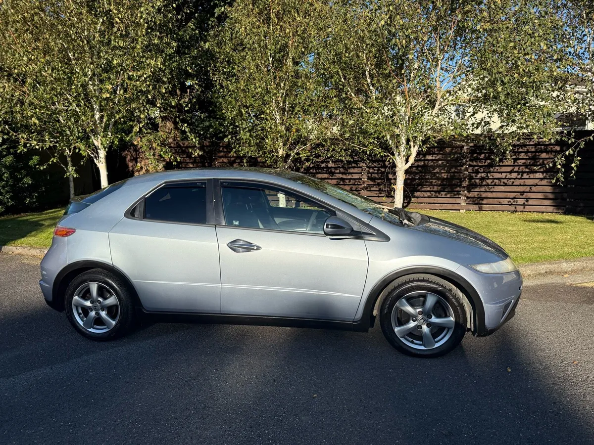 Honda civic Nct 5/26 Tax9/25 - Image 3