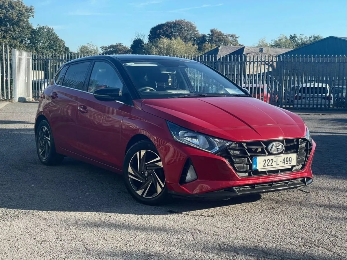 Hyundai i20 1.2 Launch Edition 2 Tone Roof - Image 1